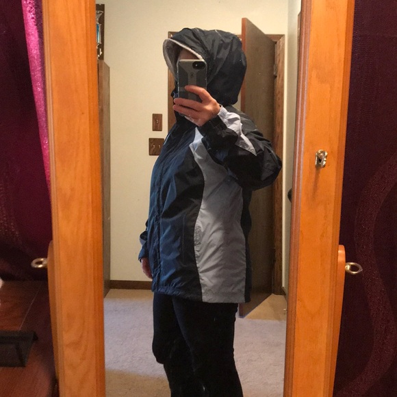 Columbia Omni-tech rain jacket - Picture 8 of 8